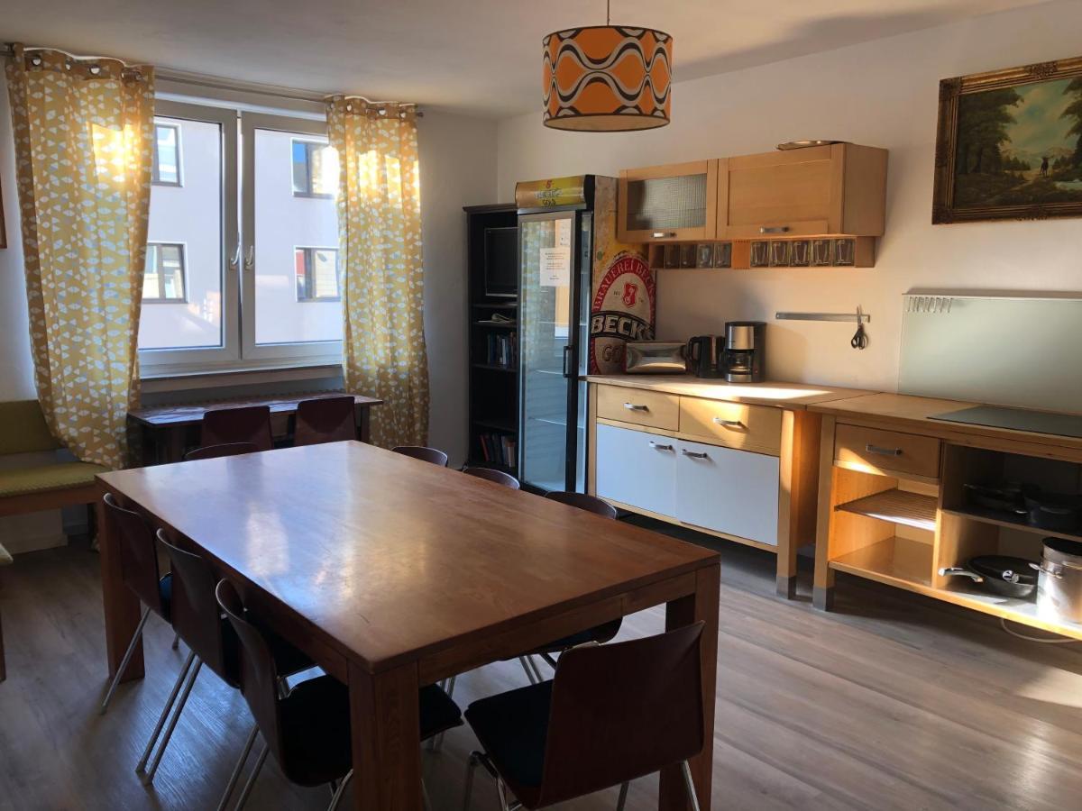 Weltempfaenger Backpacker Hostel Keulen Buitenkant foto