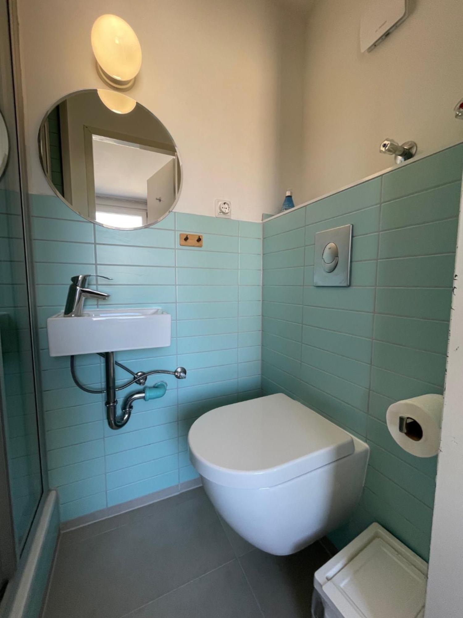 Weltempfaenger Backpacker Hostel Keulen Buitenkant foto