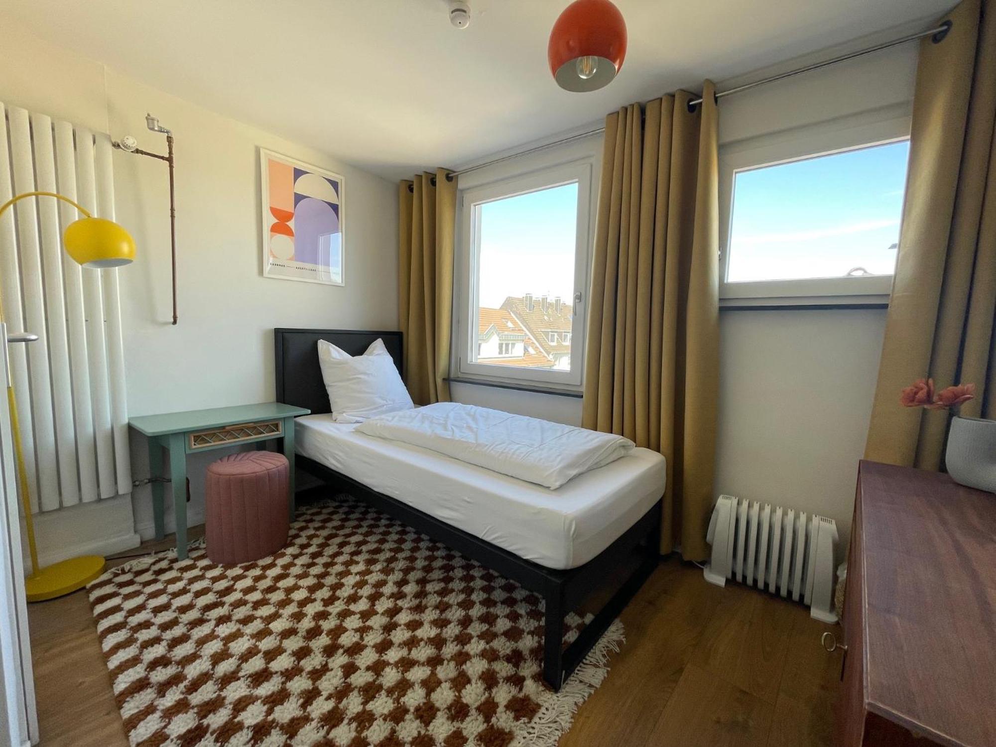 Weltempfaenger Backpacker Hostel Keulen Buitenkant foto