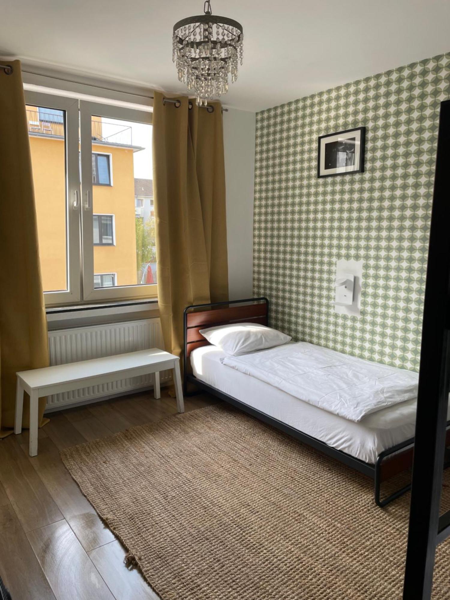 Weltempfaenger Backpacker Hostel Keulen Buitenkant foto