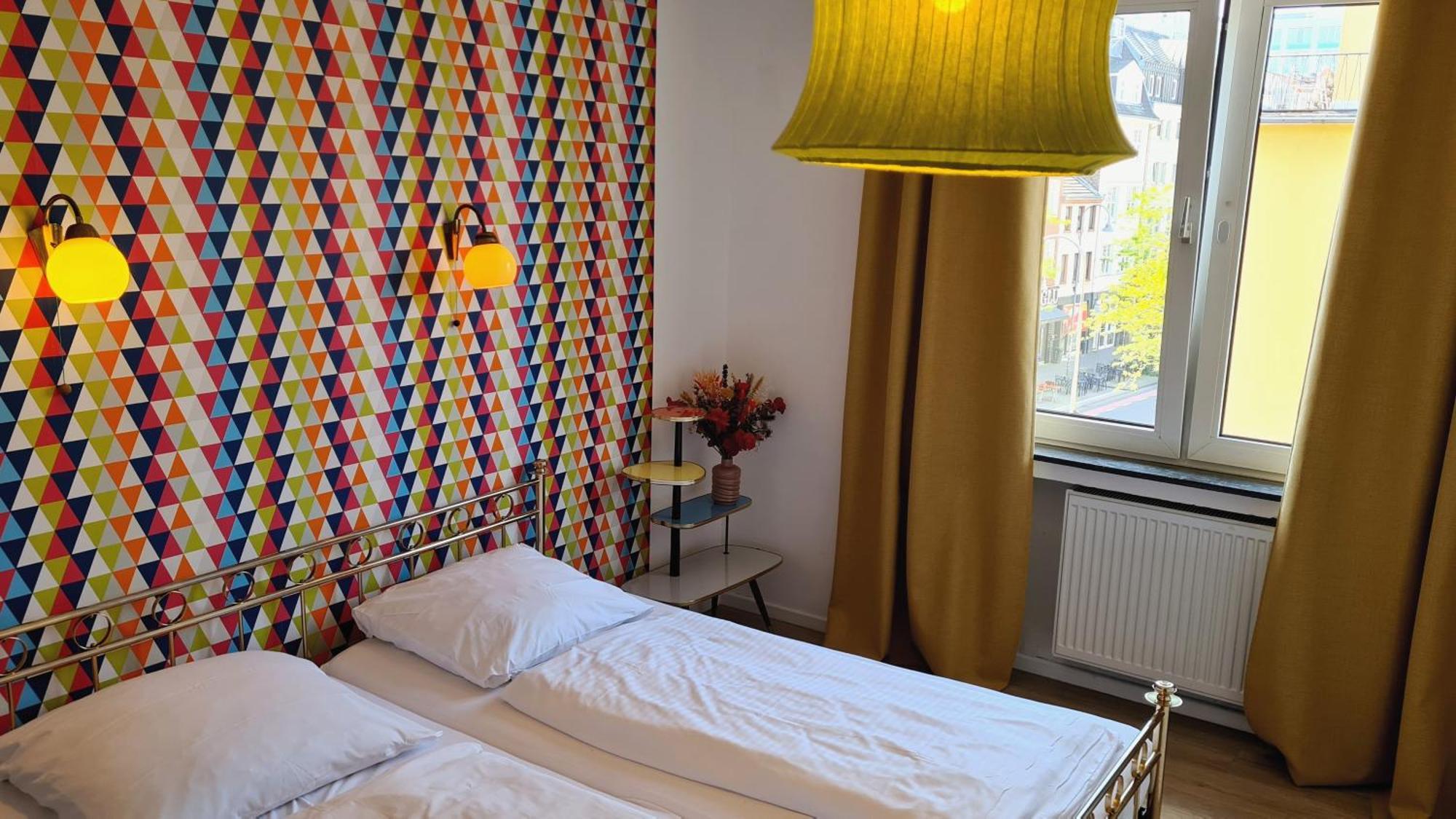 Weltempfaenger Backpacker Hostel Keulen Buitenkant foto