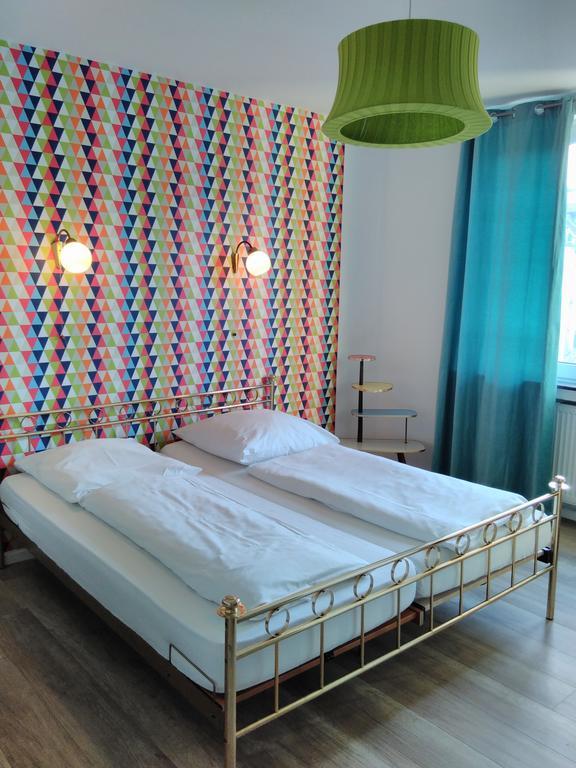 Weltempfaenger Backpacker Hostel Keulen Buitenkant foto